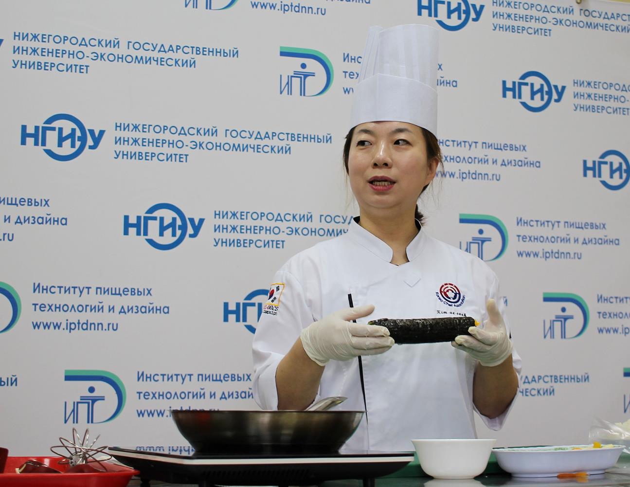 Корейские повара научили нижегородских студентов готовить национальные блюда (ФОТО) - фото 4