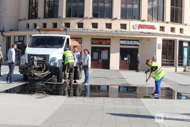 Благоустройство площади у Автозаводского универмага завершено в Нижнем Новгороде - фото 32