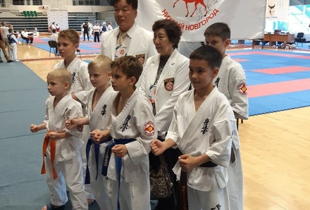 Юные нижегородские каратисты завоевали шесть медалей на соревнованиях в Казани