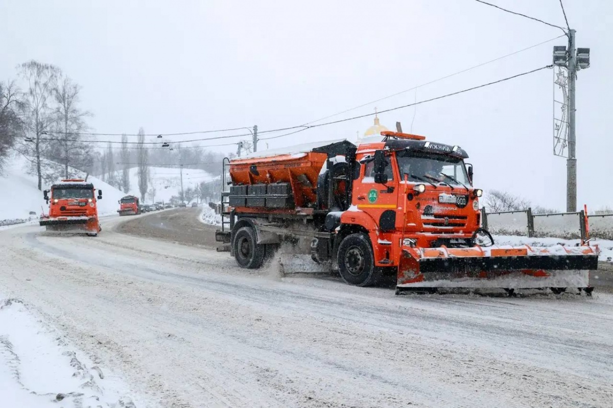 Метель в Нижнем Новгороде: мэрия отчиталась по уборке снега 27 января - фото 1