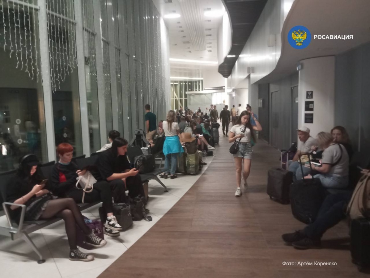 Около 500 пассажиров задержанных рейсов ждут вылета в нижегородском аэропорту - фото 1