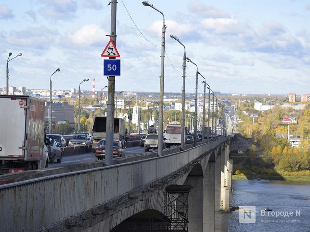 Труп в кабине и легковушка под краном: названы самые опасные мосты в Нижнем Новгороде - фото 4