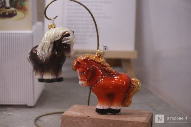 Волшебство из стекла: фоторепортаж с фабрики елочных игрушек в Нижнем Новгороде - фото 143