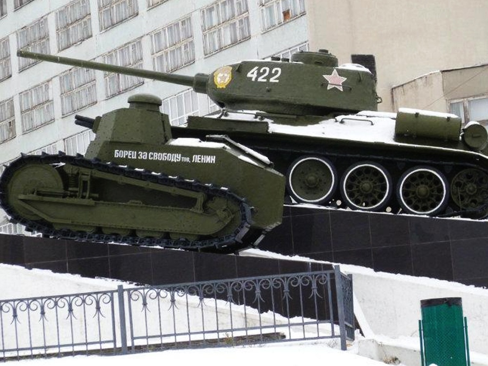 Плакаты с первым отечественным танком, собранным в Нижнем Новгороде, появятся на улицах столицы Приволжья - фото 1