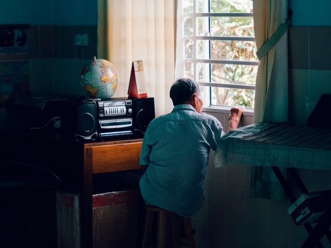 Пожилым нижегородцам работодатели сохранят зарплату и оставят на самоизоляции - фото 1