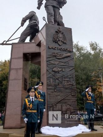 Памятник пожарным-спасателям открыли в Приокском районе - фото 5