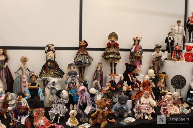 Фоторепортаж: выставка &laquo;АРТ МИР &mdash; 2026&raquo; открылась в Нижнем Новгороде - фото 157