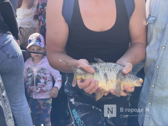 Ловля рыбы пакетами и сачками прошла в Нижнем Новгороде - фото 3