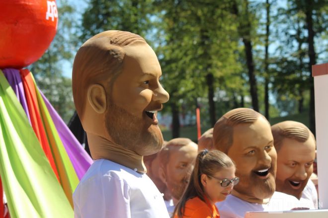 Попкорн и шаурма вышли на костюмированный парад фестиваля Ивлева в Нижнем Новгороде - фото 81