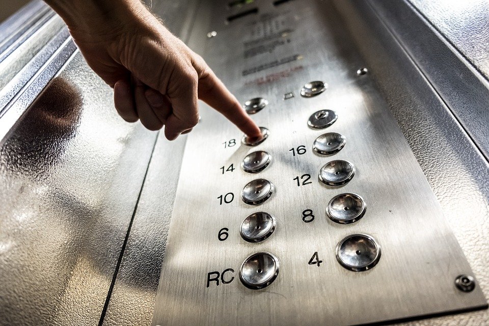 До конца года в Нижегородской области заменят 193 лифта - фото 1