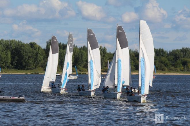75 яхт и более 500 сапов вышли на Волгу в Нижнем Новгороде в День города - фото 28