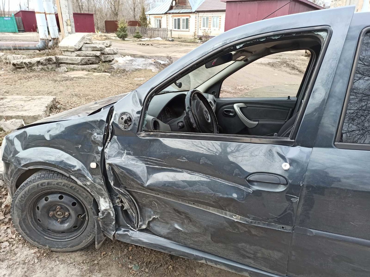Уходя от погони, водитель разбил три автомобиля в Арзамасе - фото 1