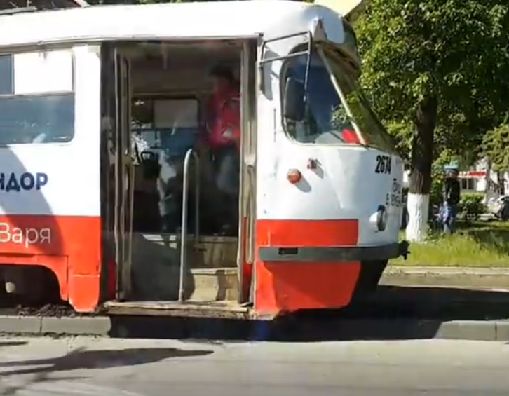 Трамвай сошел с рельсов в Сормовском районе - фото 1