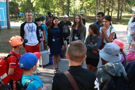 30 детей из Донбасса прибыли в дзержинский оздоровительный лагерь &laquo;Город спорта&raquo;