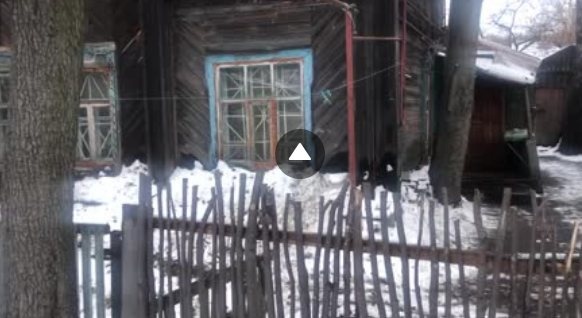 Жители аварийного дома в Московском районе боятся обрушения крыши - фото 1