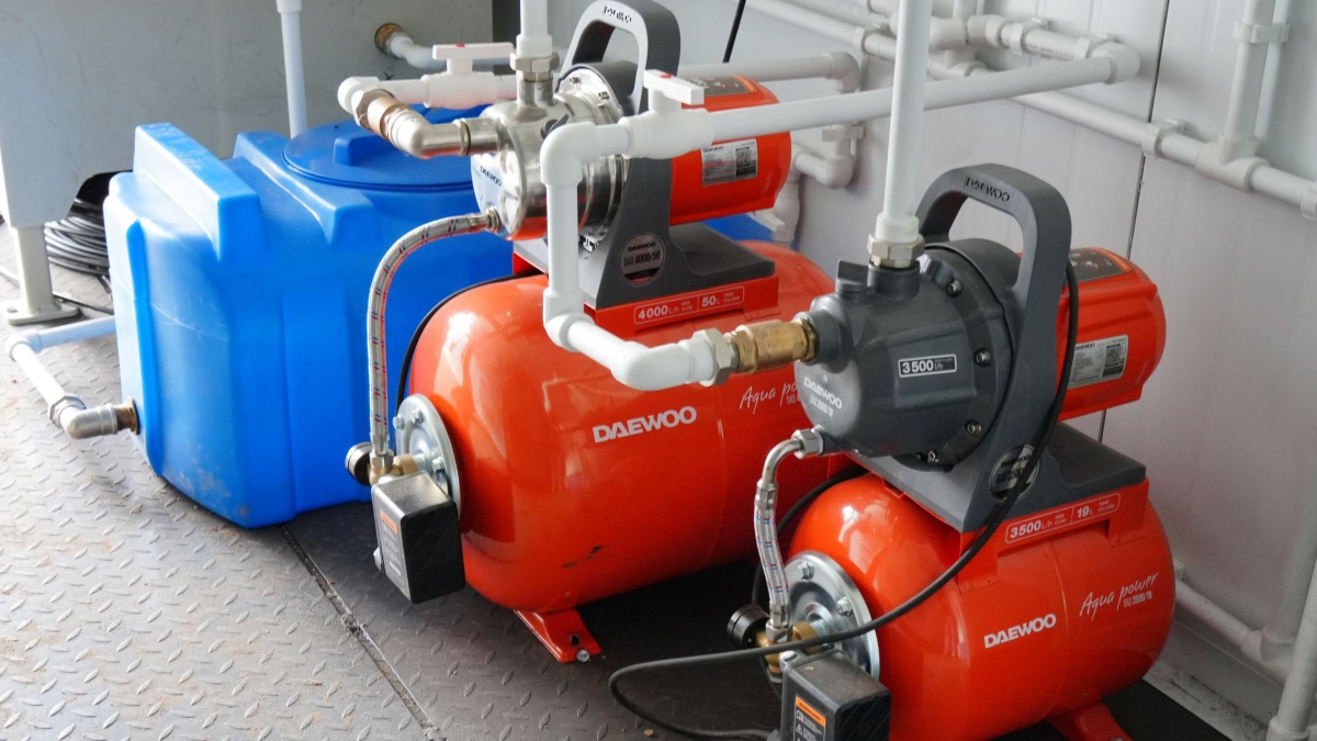 Мокрый барьер против фекальной вони установили на Нижегородской станции аэрации - фото 1