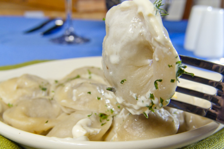 Росконтроль нашел в мясных полуфабрикатах двух популярных марок листерии и сальмонеллы