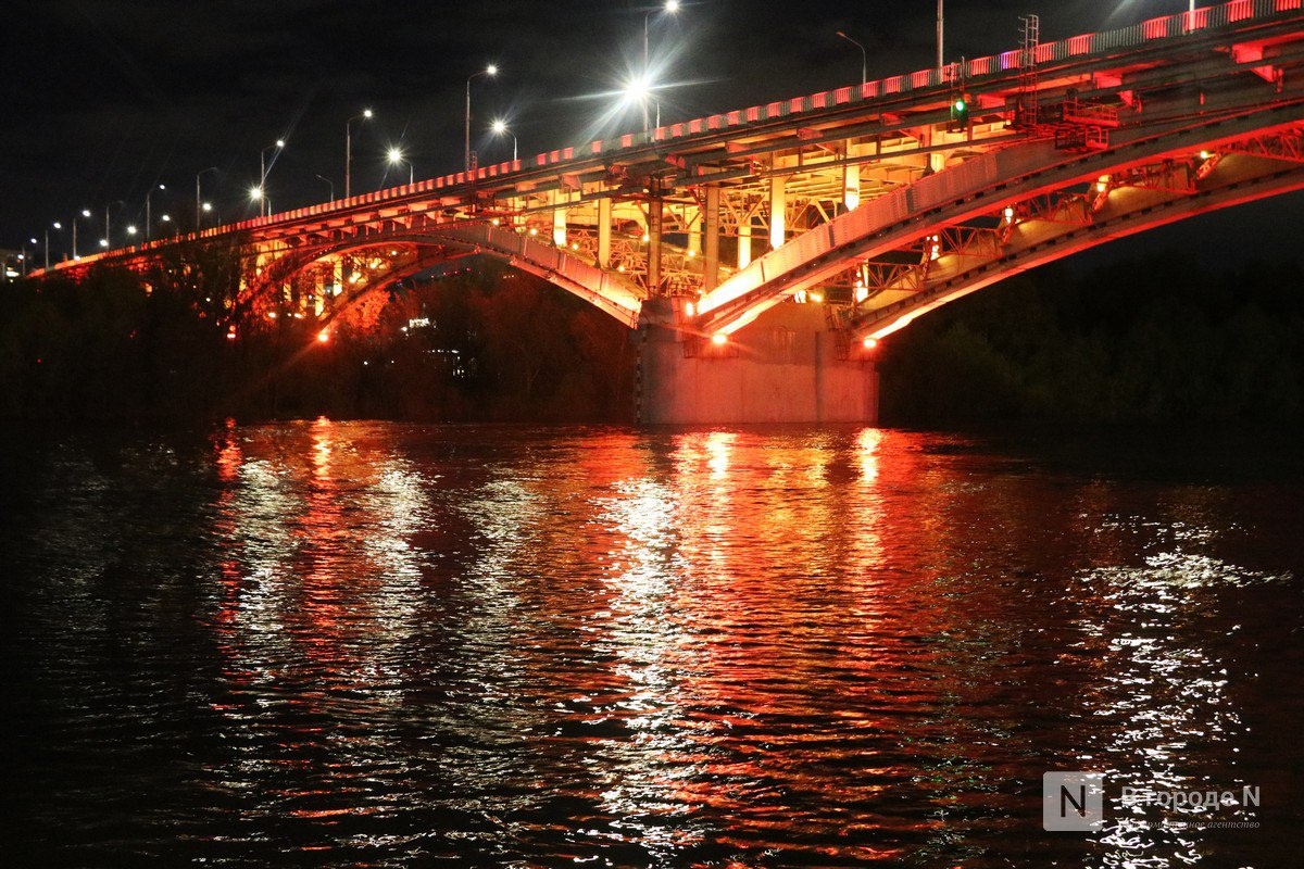 Граффити на опорах Канавинского моста обойдется почти в миллион рублей - фото 1