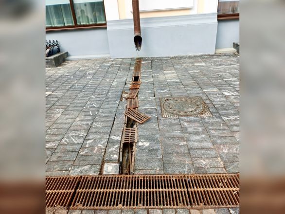 Коммунисты бьют тревогу из-за опасной брусчатки в центре Нижнего Новгорода - фото 3