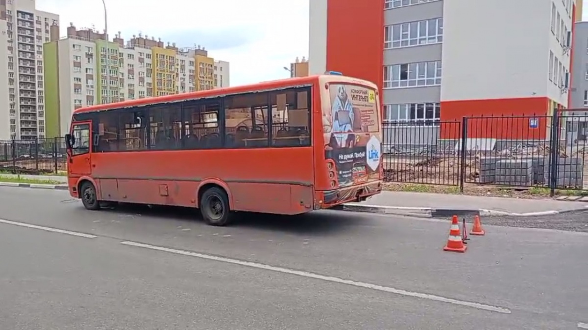 Нижегородка попала в больницу после падения в автобусе Т-34