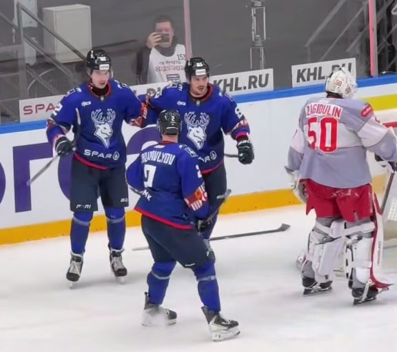 «Торпедо» обыграло московский «Спартак» со счетом 4:3 - фото 1