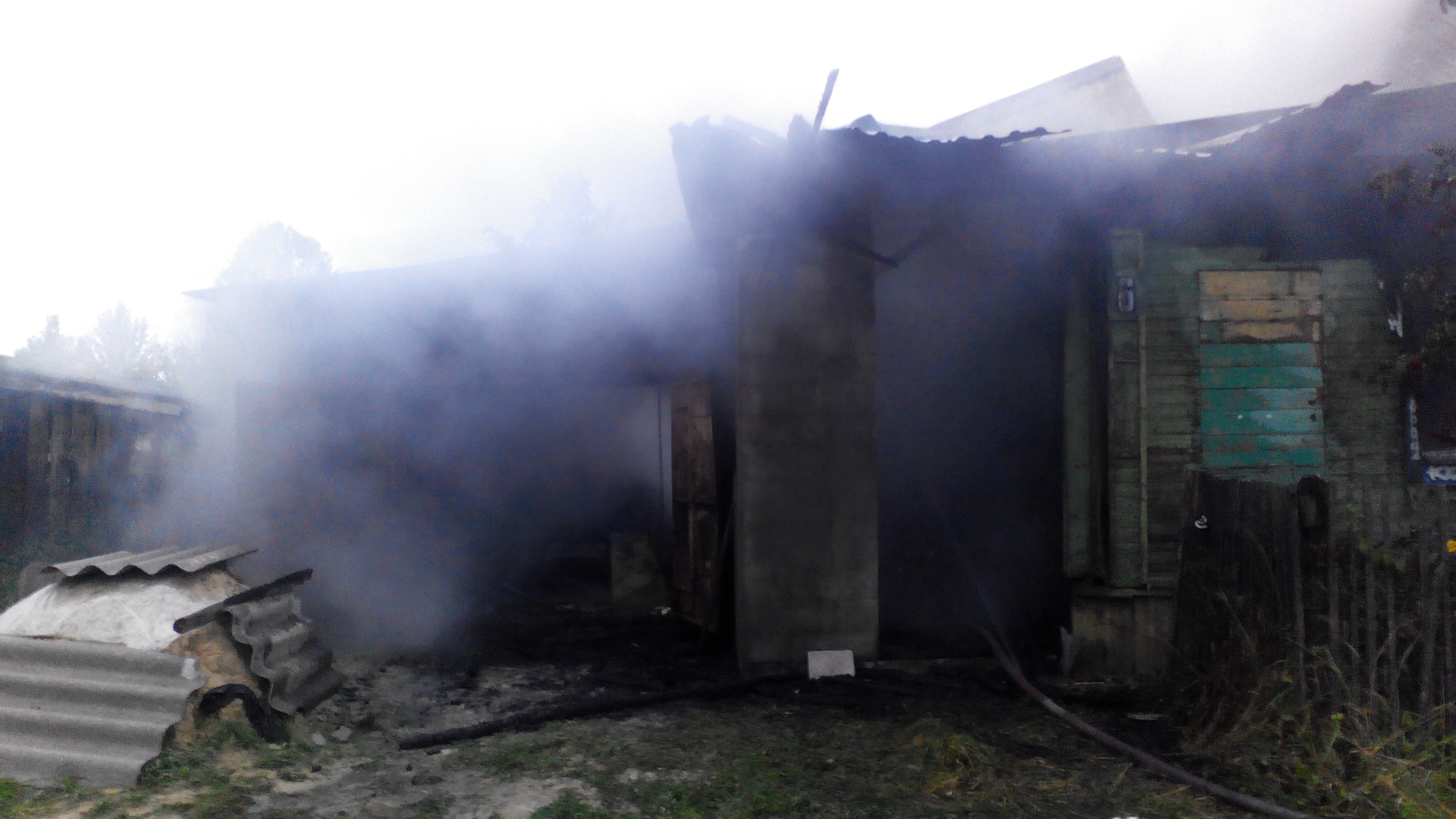 Семья из четырех человек погибла на пожаре в Чкаловском районе (Фото) - фото 1