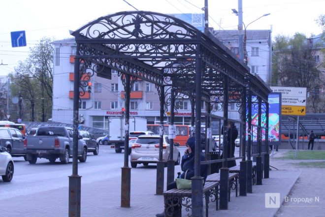 Грязь и разбитые стекла: как выглядят остановки общественного транспорта в Нижнем Новгороде - фото 21
