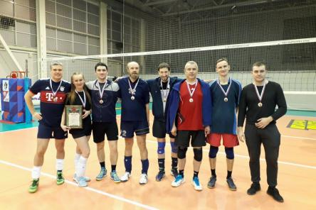 Преподаватели ННГУ стали призёрами всероссийского волейбольного турнира