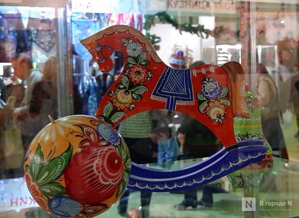 Каменные коты и деревянные лошадки: нижегородские умельцы представили свои работы на выставке в Москве - фото 5