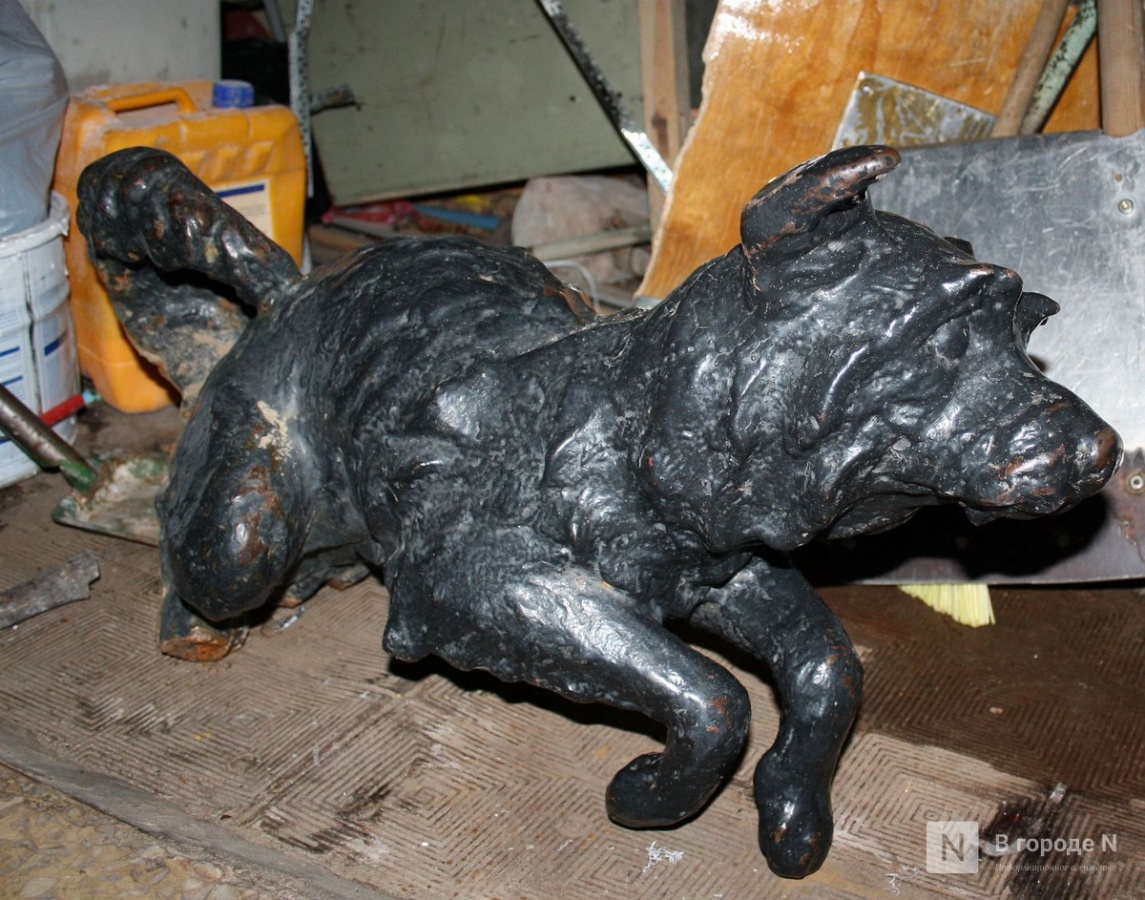 Сломанные руки и отбитые уши: нижегородские скульптуры страдают от вандалов - фото 13