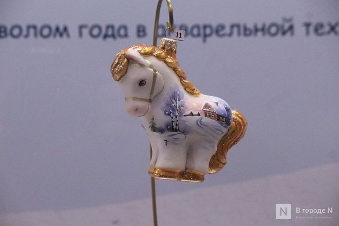 Волшебство из стекла: фоторепортаж с фабрики елочных игрушек в Нижнем Новгороде - фото 155