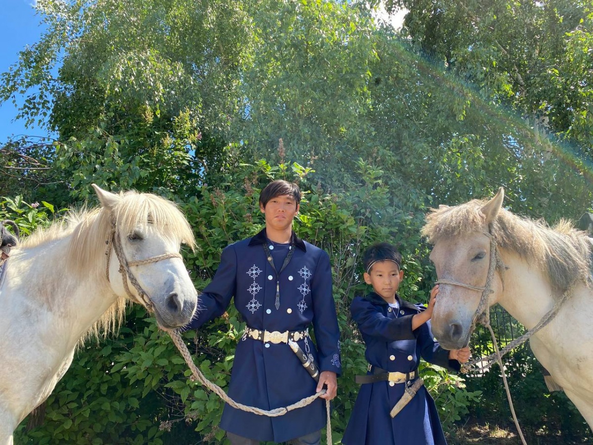 Житель Якутии с сыном добрались до Нижнего Новгорода на конях - фото 1