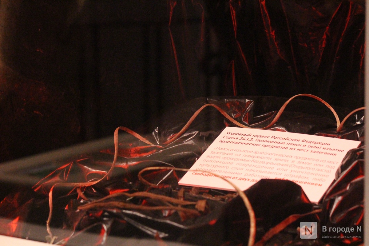 Монеты, украшения и боевые топоры: фоторепортаж с выставки археологических находок в Нижнем Новгороде - фото 30